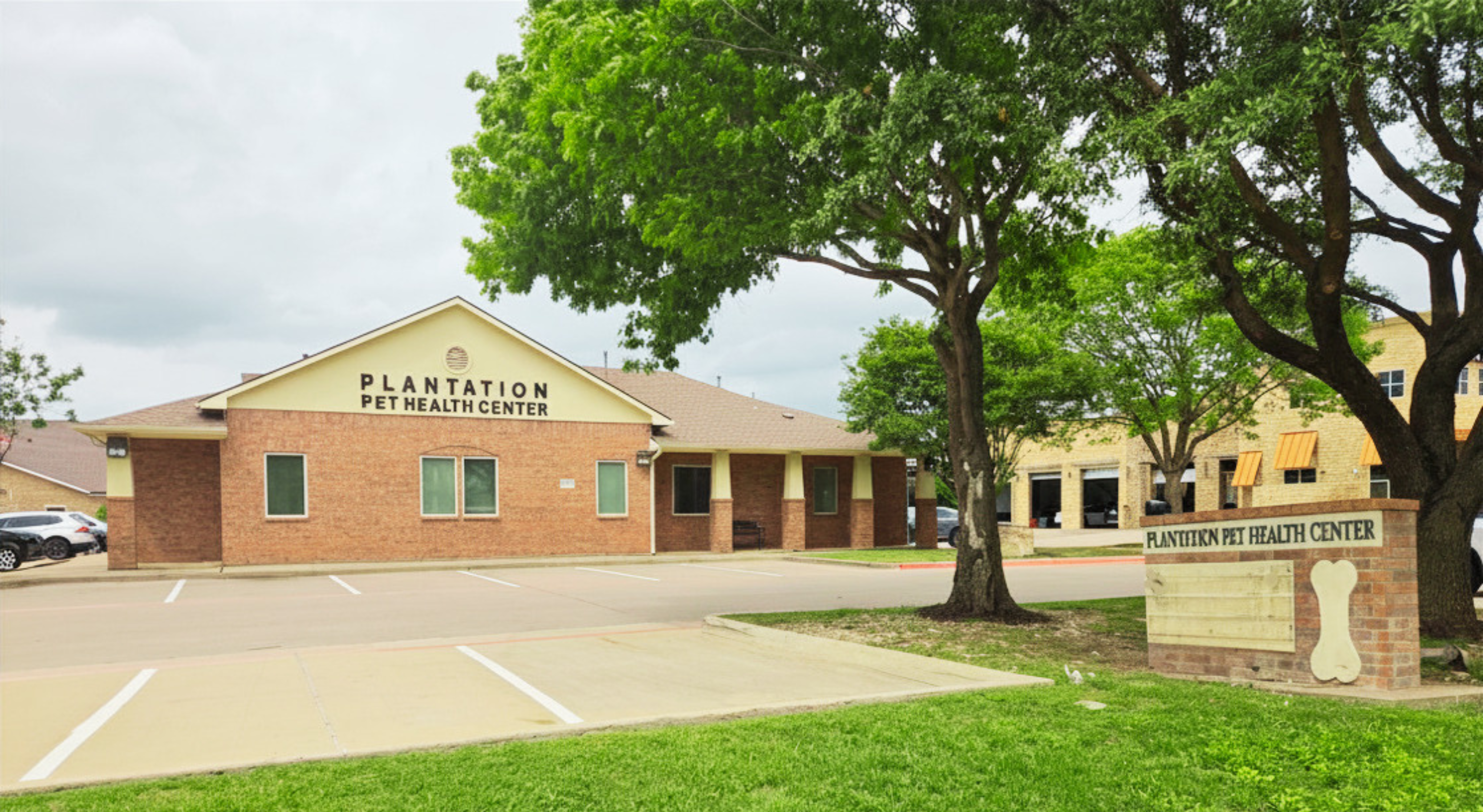  Plantation Pet Health Center Building
